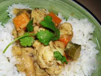 Green Coconut Curry With Vegetables