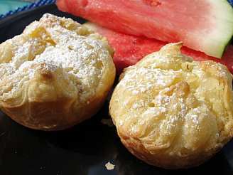 Pastry Puffs W/Sweet Cheese Filling