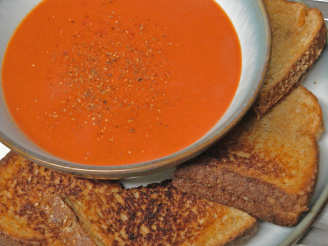 Super Fast & Easy Spicy Tomato Soup