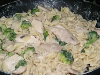 Campbell's Chicken & Broccoli Alfredo