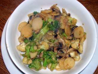 Stir-Fried Mushrooms and Broccoli