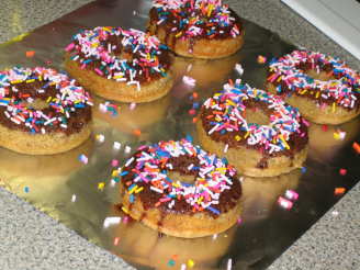 Easy Bakery-Style Doughnut Topping Glaze