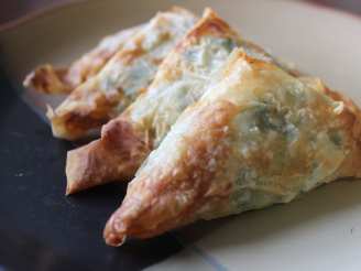 Mini Spanakopita (Greek Spinach Pies)