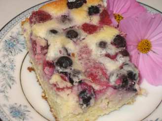 Berry Sour Cream Cake