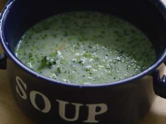 Easy & Delicious Broccoli Cheese Soup