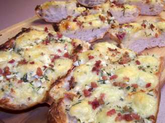 Garlic Bread With Bacon Bits, Rosemary and Creamy Brie