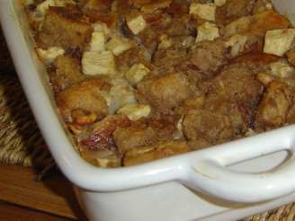 Linda's Apple and Nut Bagel Pudding