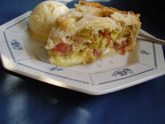 Wanda's Rhubarb Cream Pie