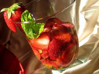 Minted Strawberries With White Wine