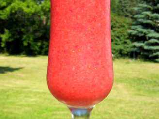 Fresh Strawberry Bellini  Mocktail