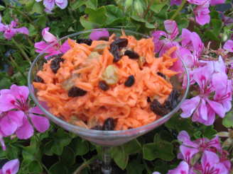 Pa Dutch Carrot & Raisin Salad