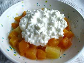 Cottage Cheese and Fruit Delight