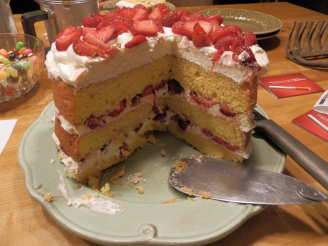 Strawberry Yum Yum Cake