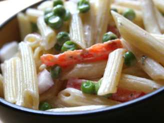 Penne Salad With Peppers and Peas