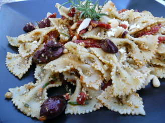 Bow Tie Pasta With Sun-Dried Tomatoes and Kalamata Olives