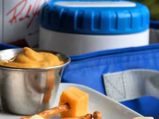 Cheesy Pretzel Dippers (Lunch Box Surprise)