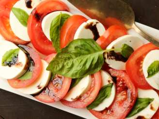 Tomato Basil Salad With Balsamic Dressing