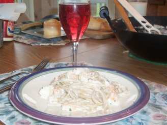 Fettuccine Alfredo With Shrimp & Crab Meat