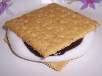 Quick Microwave S'mores