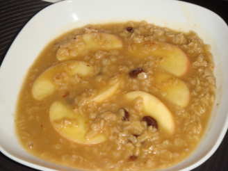 Apple Cinnamon Oatmeal Porridge