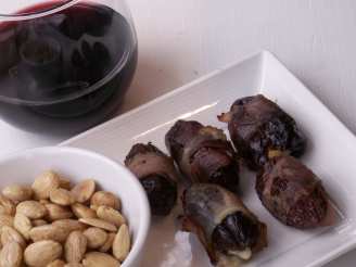 Dates Stuffed With Almonds and Blue Cheese