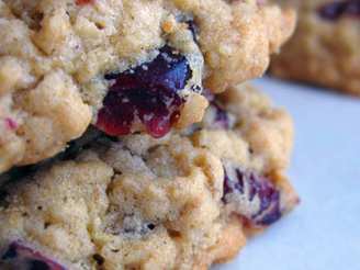 Healthy Grape-Nuts Oatmeal Cranberry Cookies