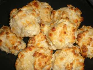 Cheddar-Garlic Biscuits