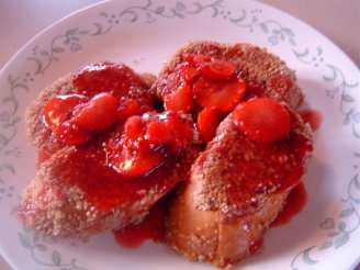 Pecan-Coated French Toast With Berry Sauce
