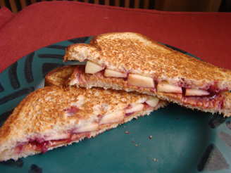 Grilled Pb&j With Apples