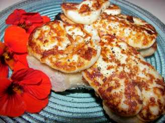 Halloumi Cheese With Lemon and Olive Oil