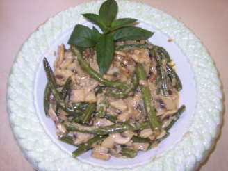 Creamy String Beans and Mushrooms