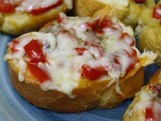 Mozzarella and Roasted Red Pepper Toasts
