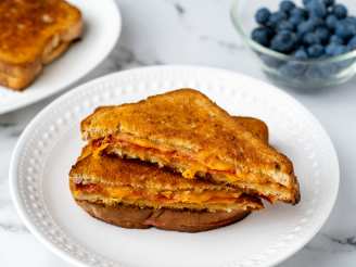 Easy Pepperoni Grill Cheese Sandwiches
