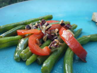 Savory Braised Green Beans With Red Bell Pepper and Walnuts