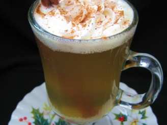 Creamy Caramel Hot Apple Cider for a Chilly Night