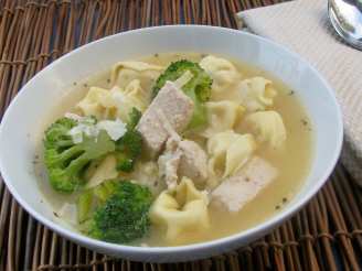 Chicken and Broccoli Tortellini Soup