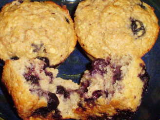 Healthy Low-Fat Blueberry (Or Chocolate) Oatmeal Muffins