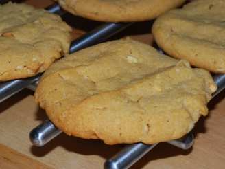 Soft Peanut-Butter Cookies