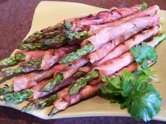 Grilled Asparagus Wrapped in Prosciutto