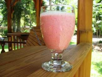 Strawberry Amaretto Ice Cream Cocktail