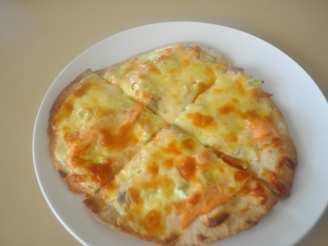 Individual Dilled Salmon Pizzas