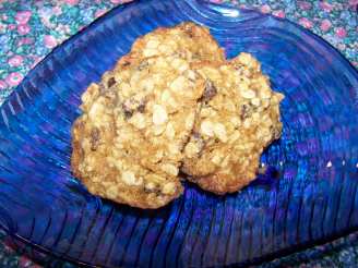 Raisin Oatmeal Classic Cookies