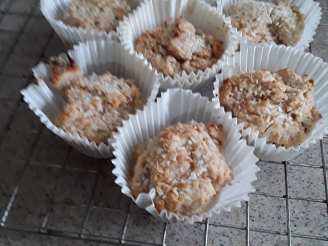 Easy Applesauce Muffins