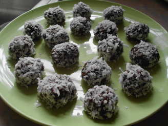 Chia Protein Packed Chocolate Orbs (Raw - Vegan - Healthy!)