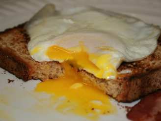 Perfect Runny Egg over Toast (No Oil, Non-Stick Skillet)