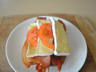 Bacon, Tomato, Camembert Sandwich - Smorrebrod