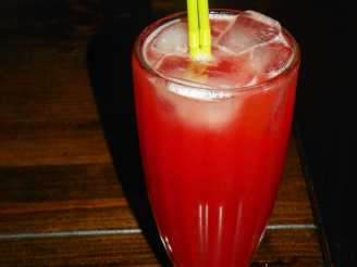 Paula Deen's Strawberry Limeade