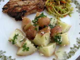 Baby red potatoes with garlic and parsley