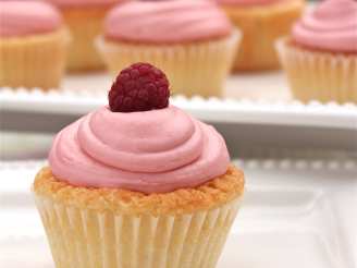 Zingy Lemon Raspberry Cupcakes