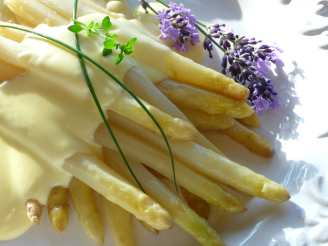 Spargel - White Asparagus With Easy Hollandaise Sauce